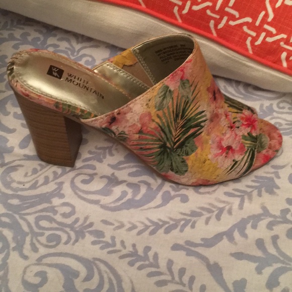 Floral heels - Picture 2 of 2